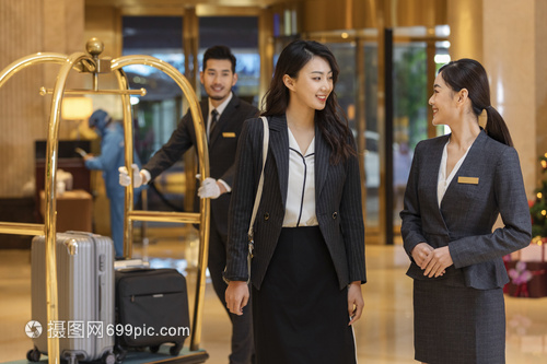 女性獨自出差 酒店會議安全與高效指南
